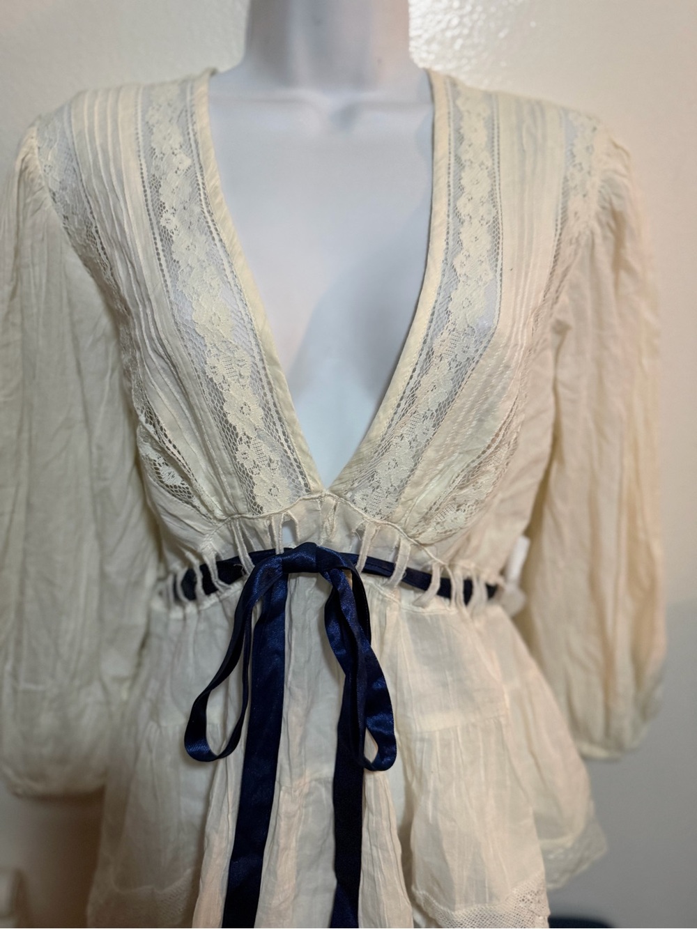 Free People Favorite Romance  Ivory Lace Peasant Blouse with Navy Ribbon - Picture 4 of 10